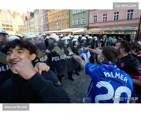 切尔西主场失利引发球迷失望 社交媒体上战术辩论激烈 切尔西主场失利引发球迷失望 社交媒体上战术辩论激烈