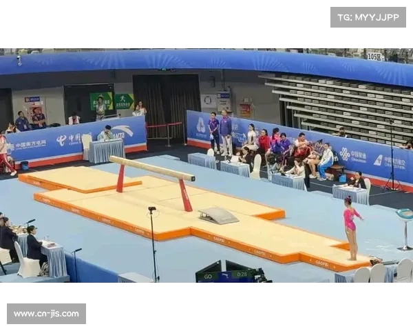 柯沁沁高低杠得分13.300分,落地稳健全场欢呼 柯沁沁高低杠得分13.300分,落地稳健全场欢呼